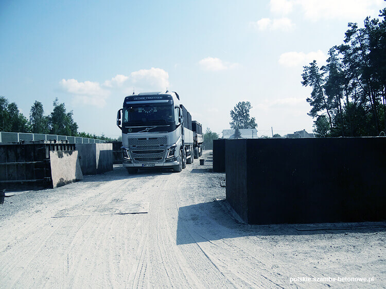 Transport szamb betonowych  w Łomży